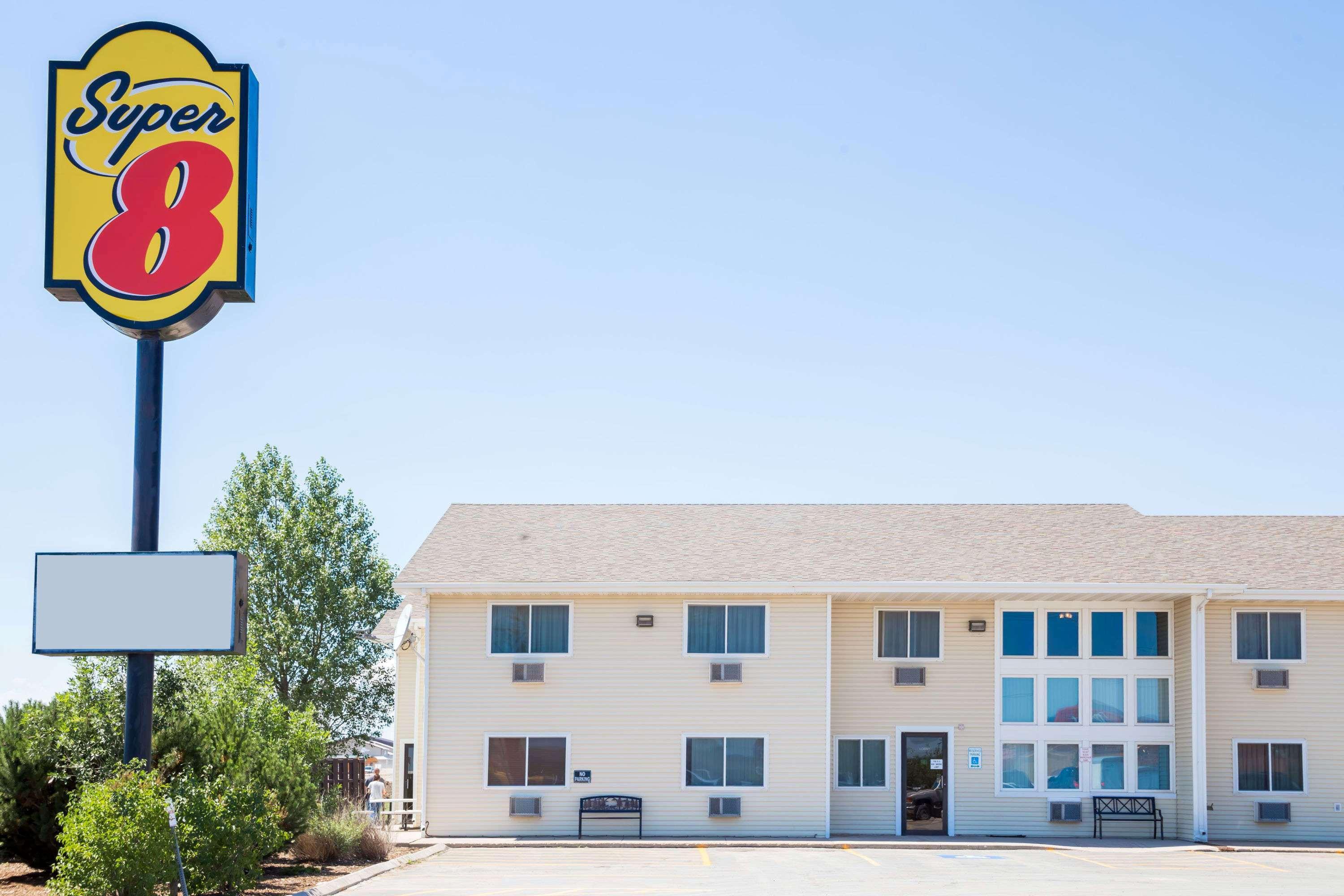 מלון Super 8 By Wyndham Lewistown מראה חיצוני תמונה