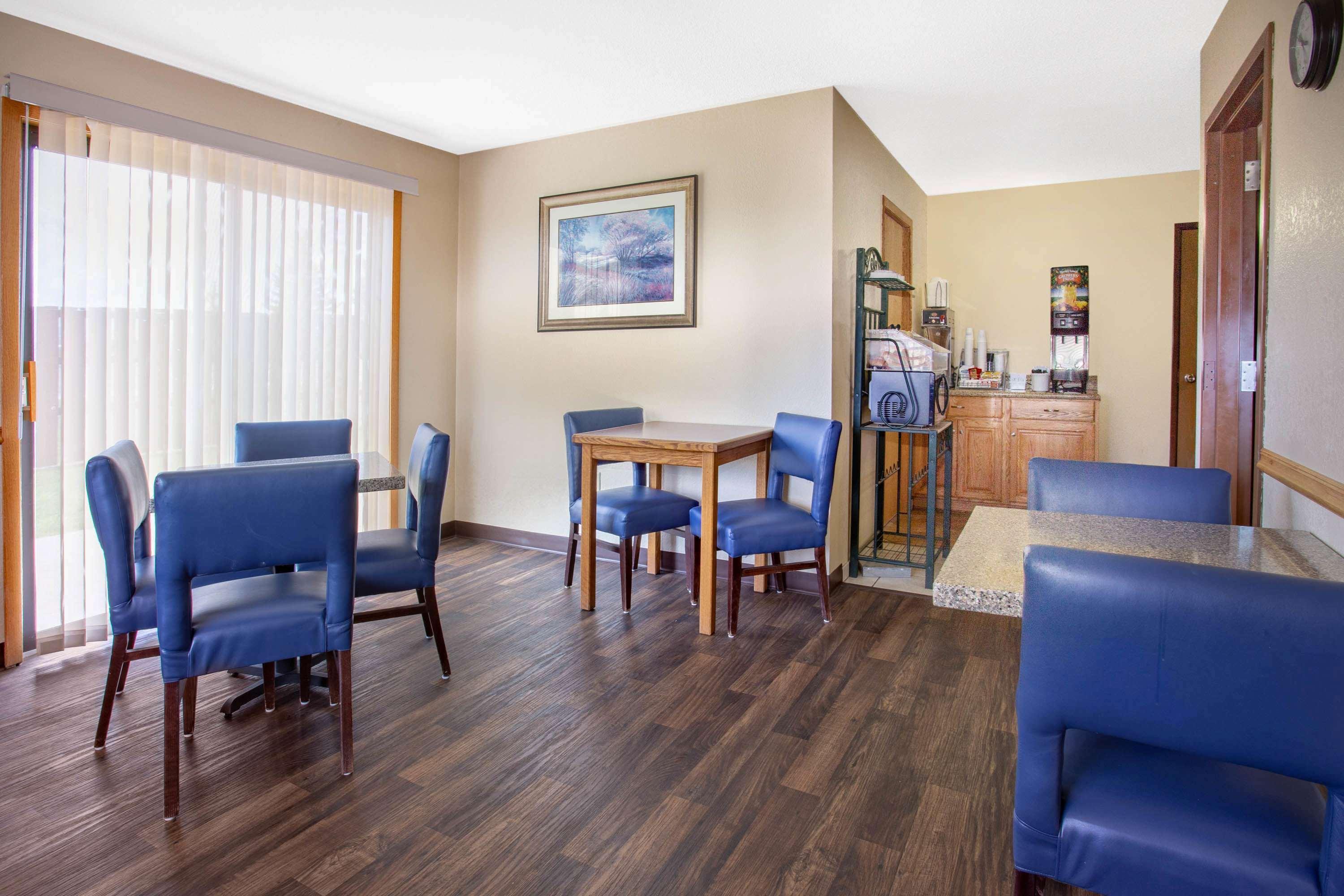 מלון Super 8 By Wyndham Lewistown מראה חיצוני תמונה